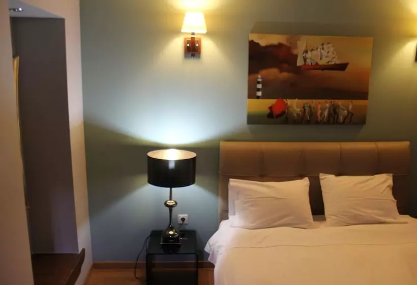 ホテル Tsarbou Guesthouse