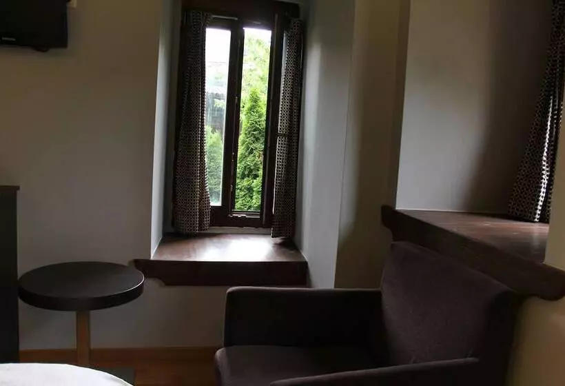 ホテル Tsarbou Guesthouse