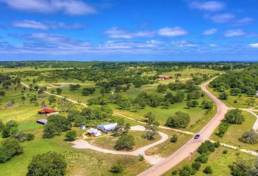 Luxurious Cottage On 3 Acre S In Fred Wine Country