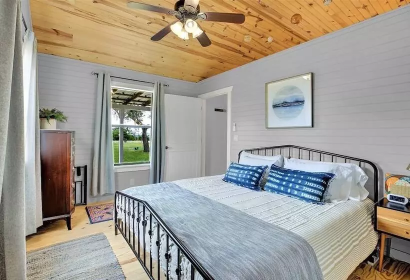 Luxurious Cottage On 3 Acre S In Fred Wine Country