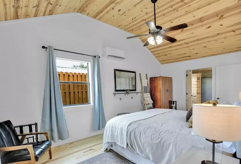 Luxurious Cottage On 3 Acre S In Fred Wine Country