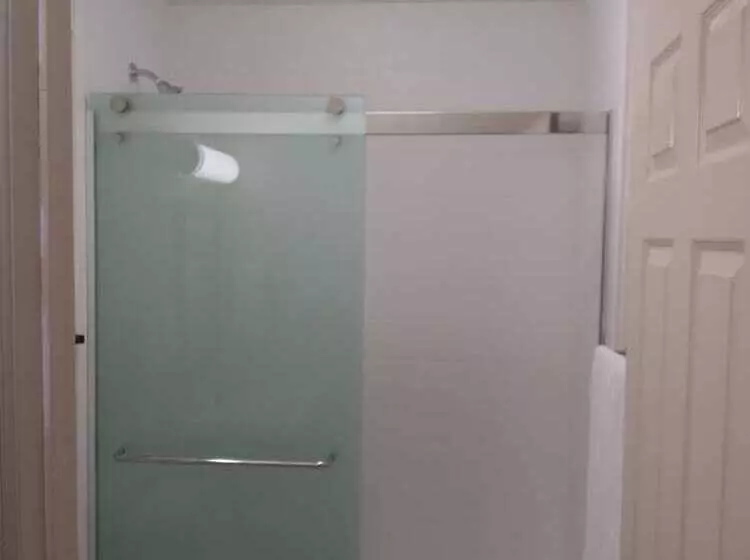 モーテル Red Crown Inn