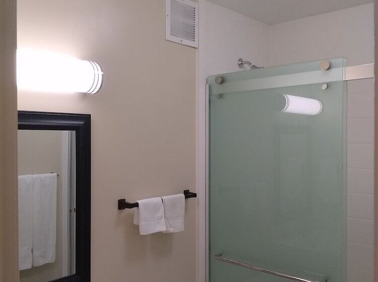 مُتل Red Crown Inn