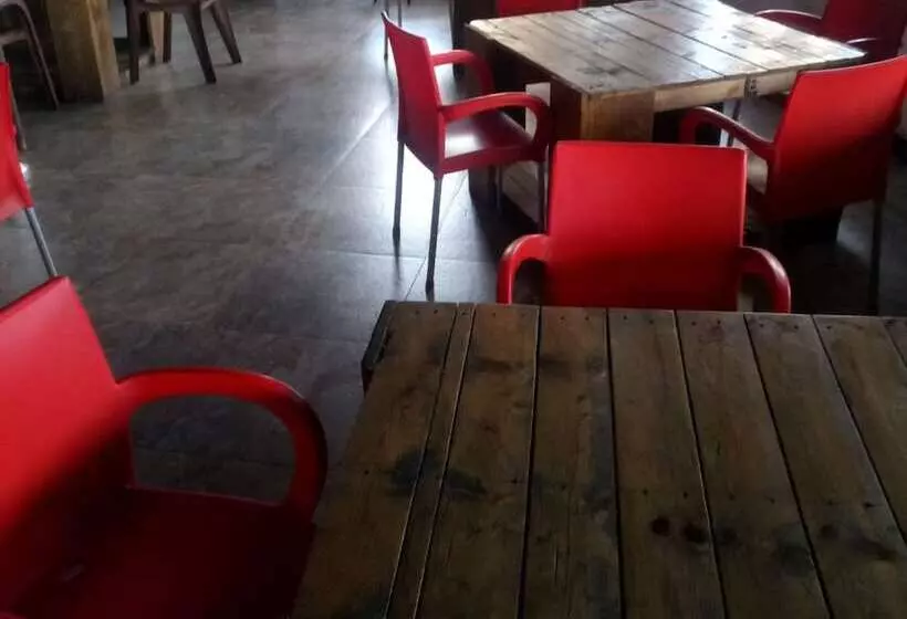 پانسیون Albizia Club Nakuru
