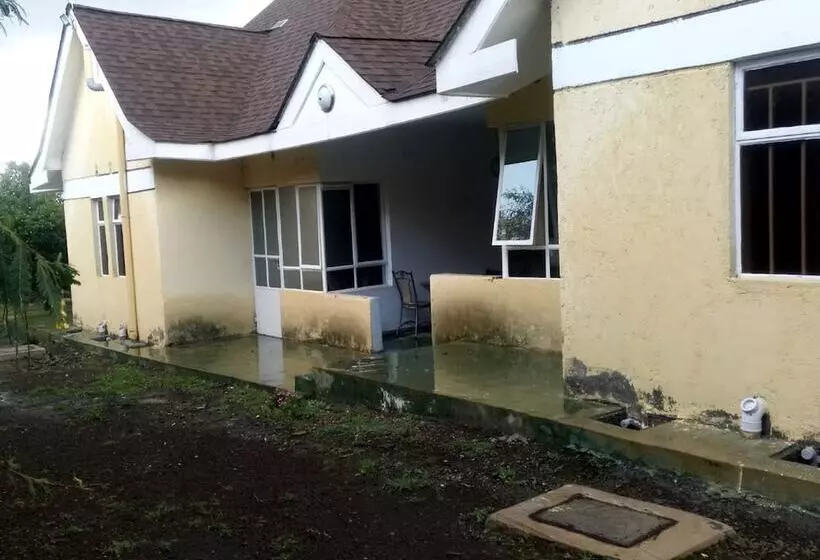 پانسیون Albizia Club Nakuru