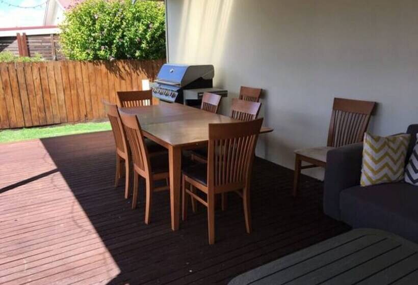 פנסיון Bluefin Tuna Fishermen Whale Watching