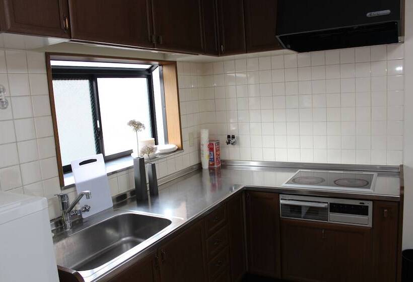 פנסיון Guest House Otsu