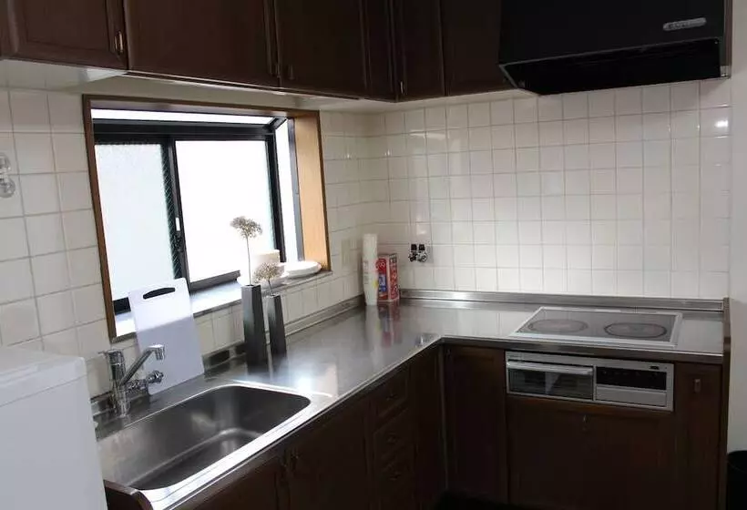 Majatalo Guest House Otsu