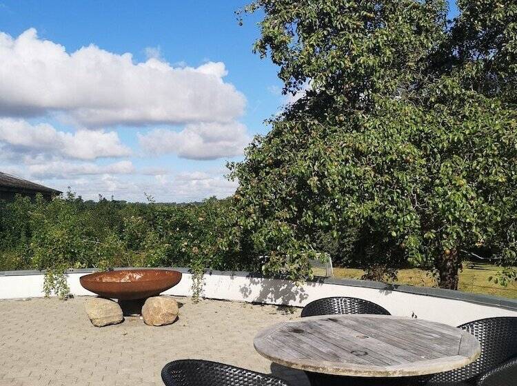 Пансион Midtgolf Guest House