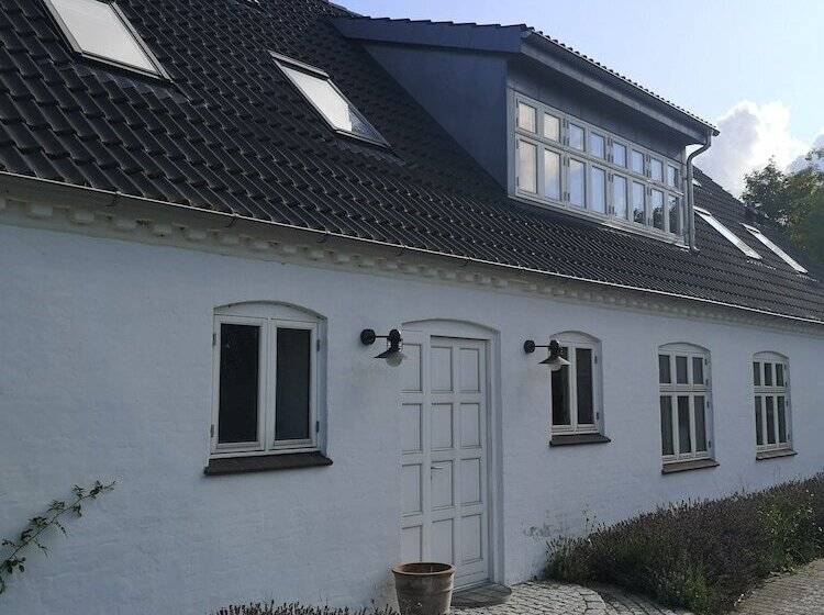 Пансион Midtgolf Guest House