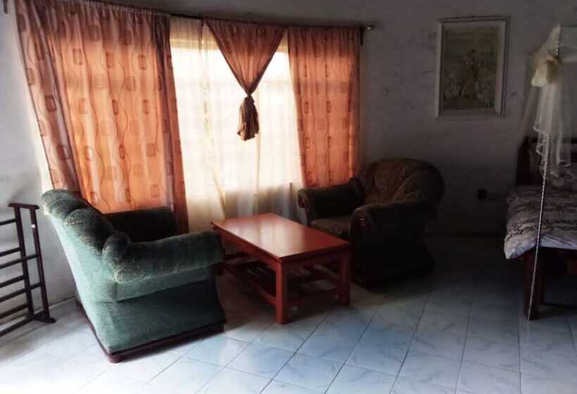 پانسیون Mseven Gardens M7