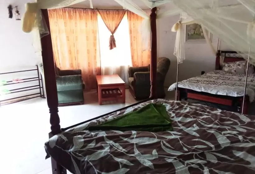 پانسیون Mseven Gardens M7