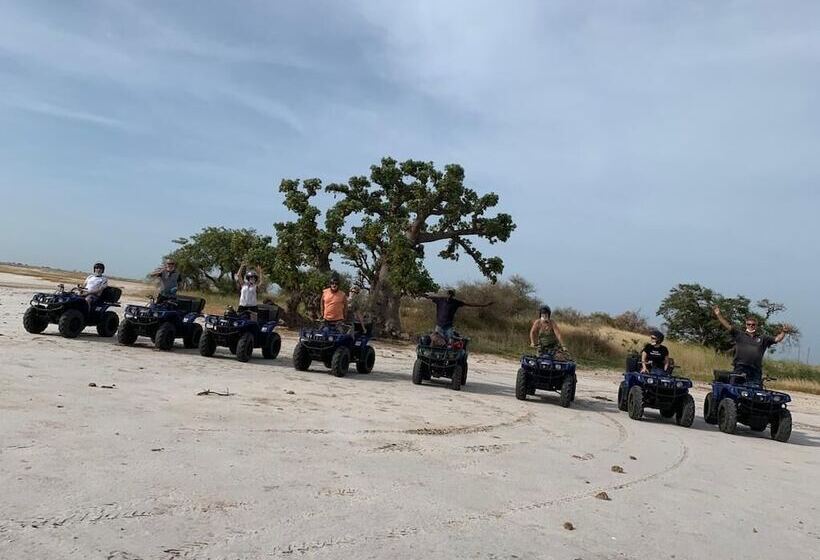 پانسیون Nino Ranch Lodge