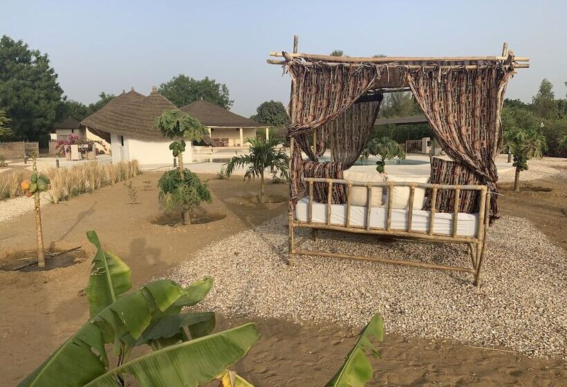 پانسیون Nino Ranch Lodge