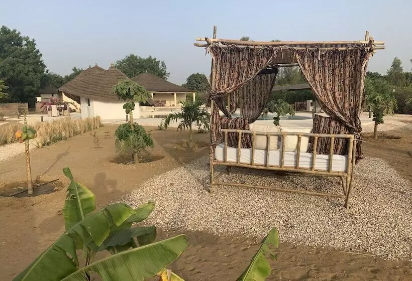 پانسیون Nino Ranch Lodge