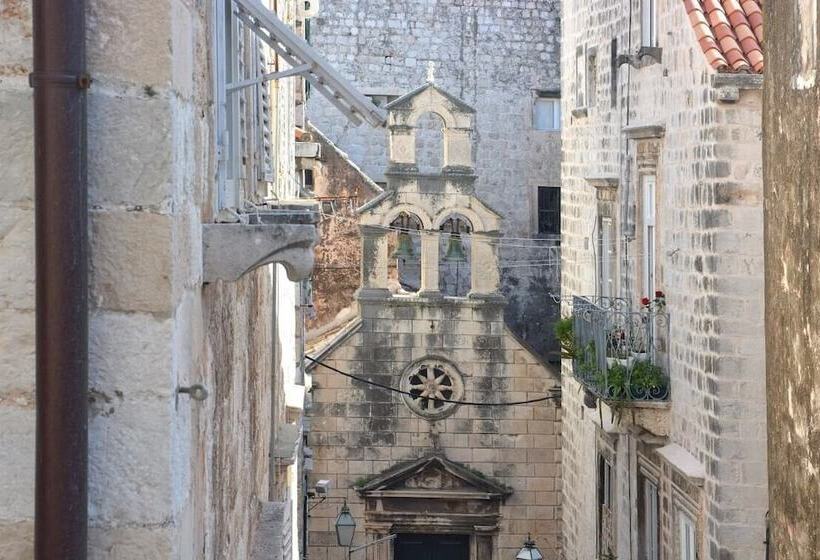 بنسيون Studio In