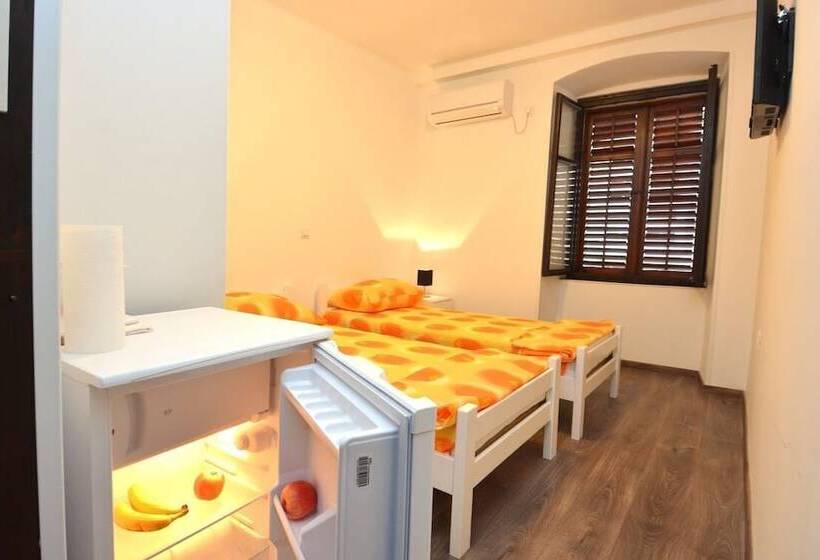 بنسيون Studio In