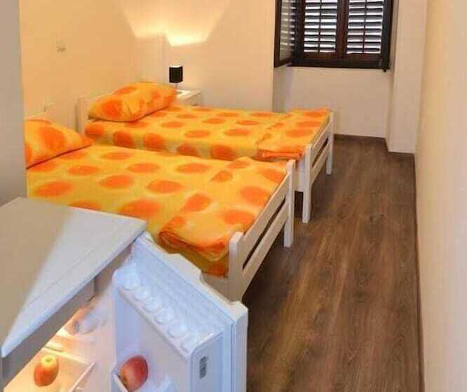 بنسيون Studio In