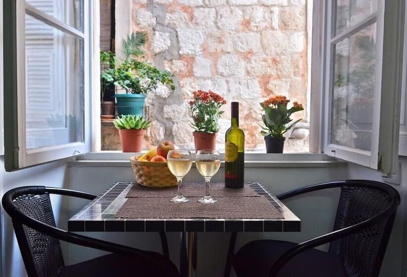 بنسيون Studio In