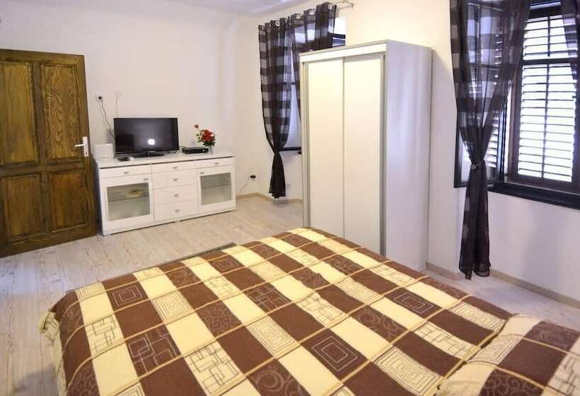 بنسيون Studio In