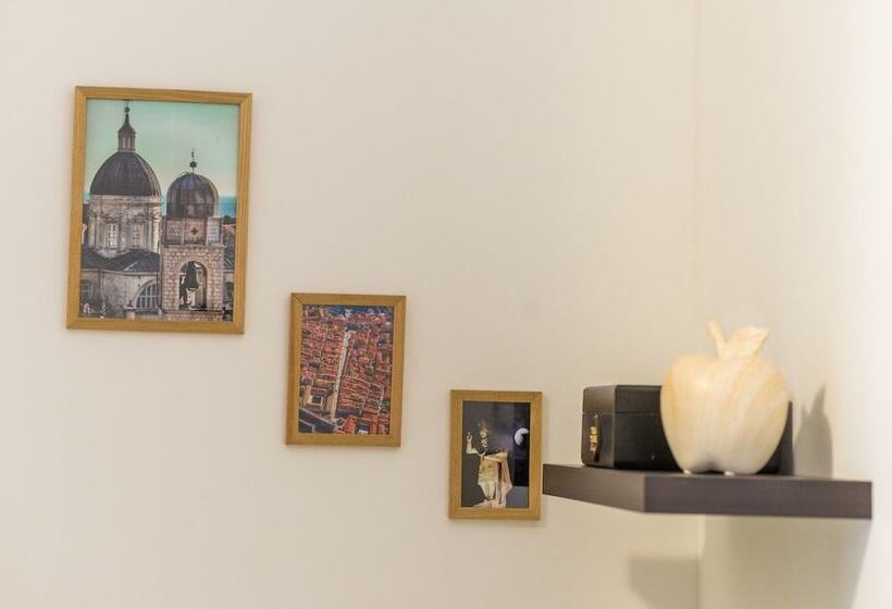 Пансион The Point Room