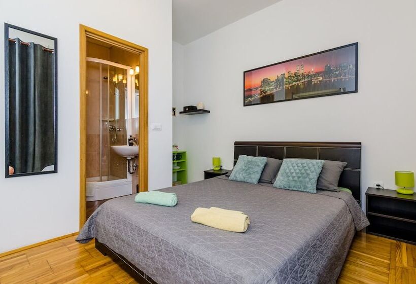 Пансион The Point Room