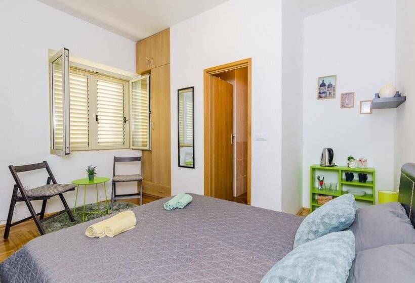 Пансион The Point Room