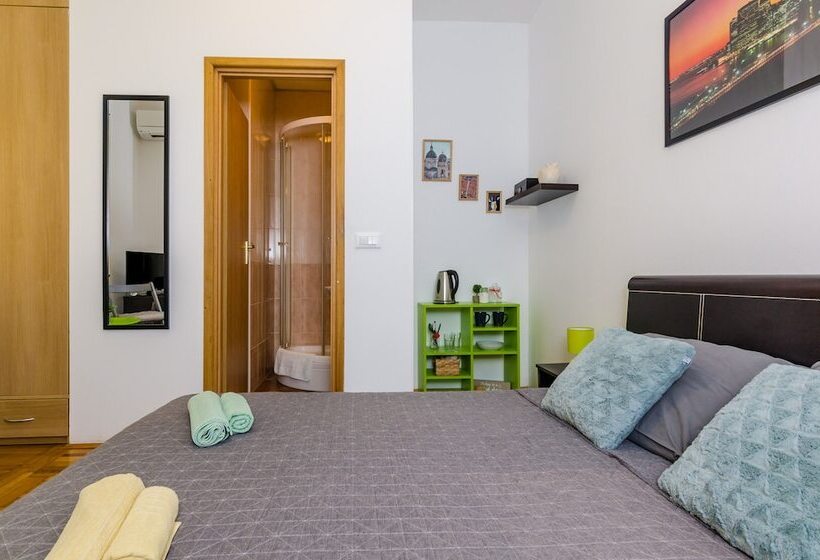 Пансион The Point Room