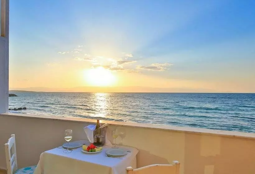 Aamiaismajoitus (B&B) Denize Sıfır