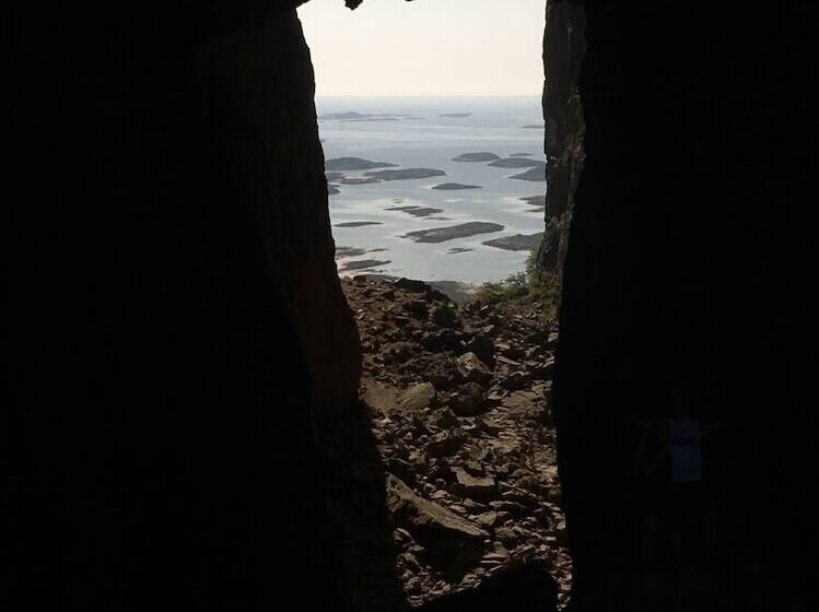 Bed and Breakfast Torgarhaugen