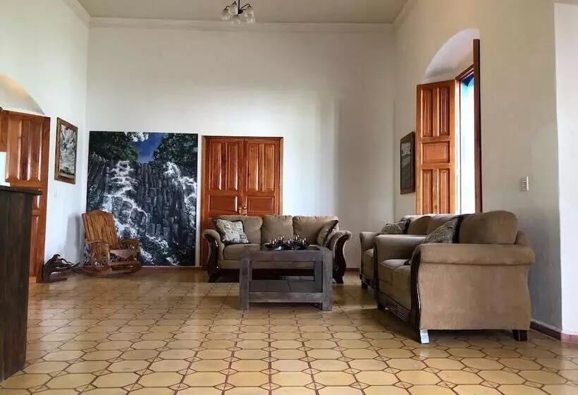 Hostelli Vegas Grandpa