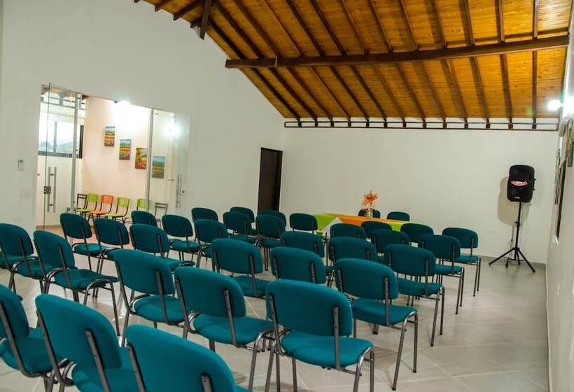 هتل Campestre La Montaña