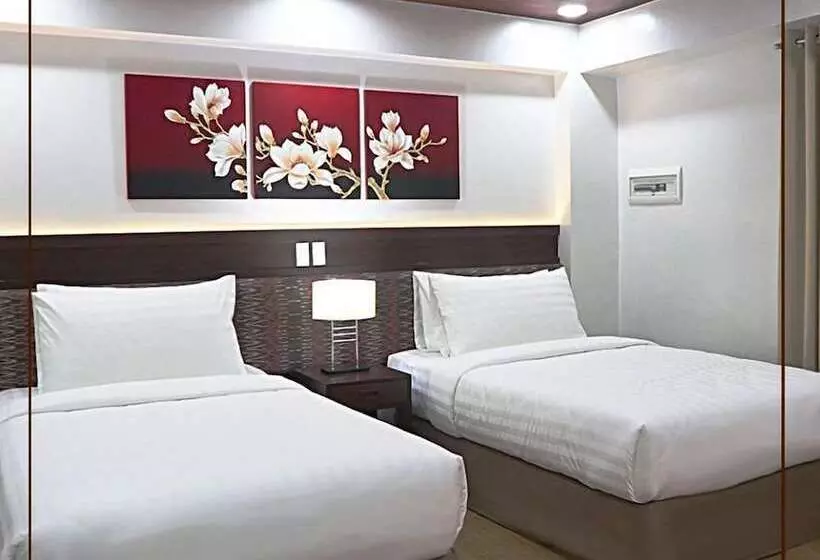 Hotelli Dolores Lake Resort