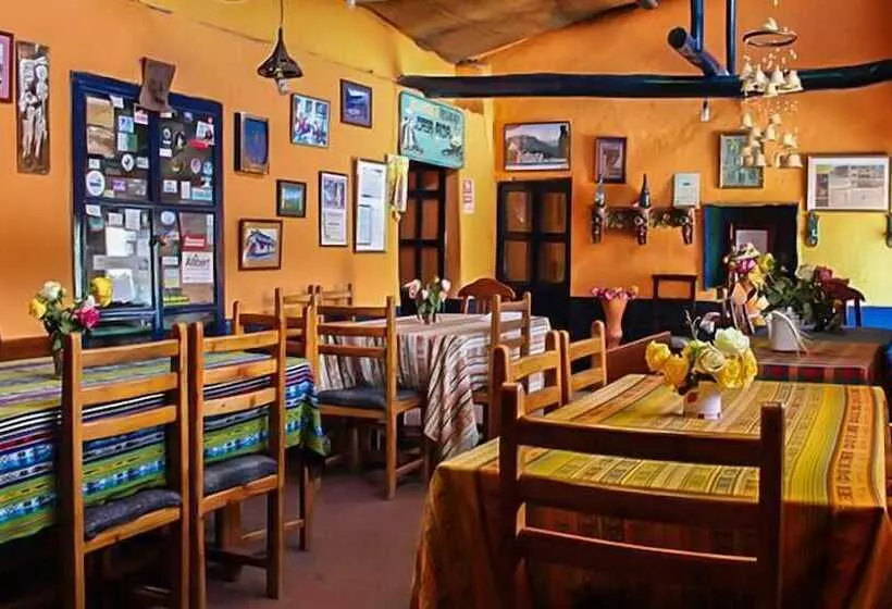 ホテル Hostal Casa Aida