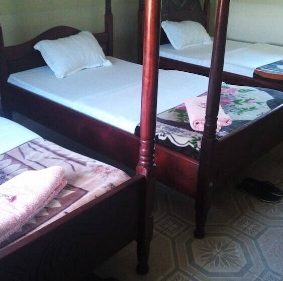 هتل Kazinga Channel Lodge