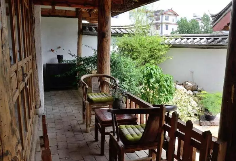 Hotelli Lijiang Seven Island Resort