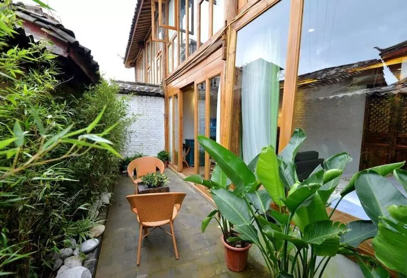 Hotelli Lijiang Seven Island Resort