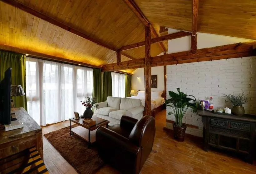 Hotelli Lijiang Seven Island Resort
