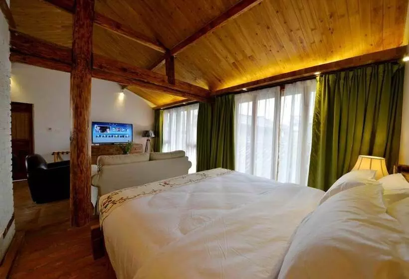 Hotelli Lijiang Seven Island Resort