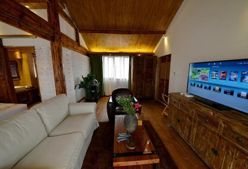 Hotel Lijiang Seven Island Resort