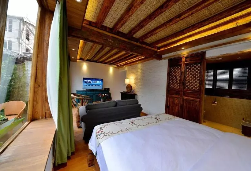 Hotelli Lijiang Seven Island Resort