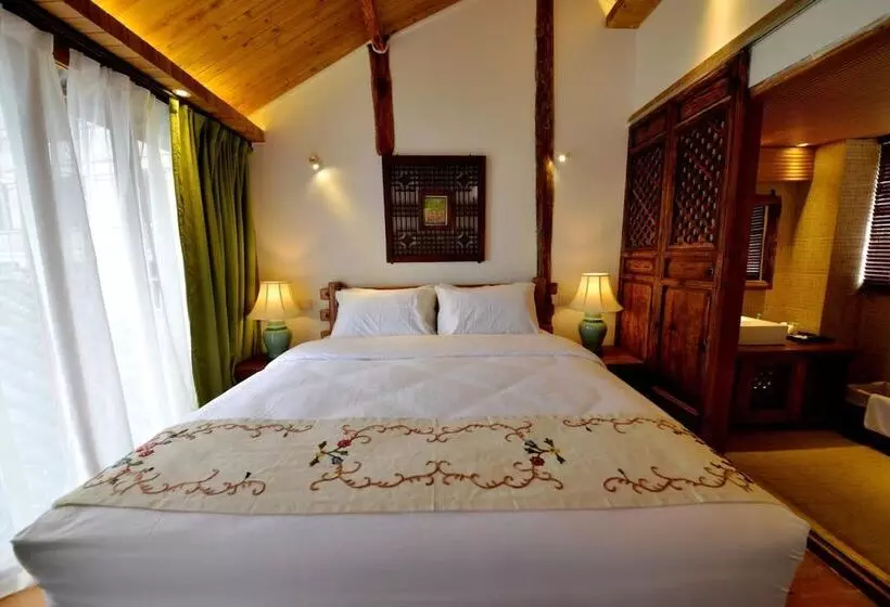 Hotelli Lijiang Seven Island Resort