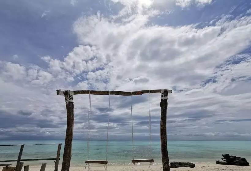 Hotelli Nido Mantanani Lodge