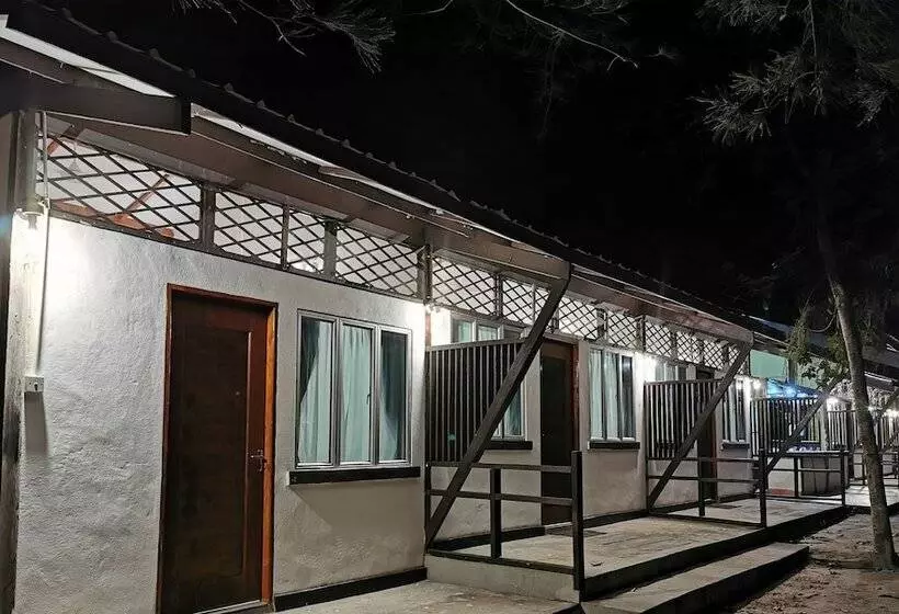 Hotelli Nido Mantanani Lodge