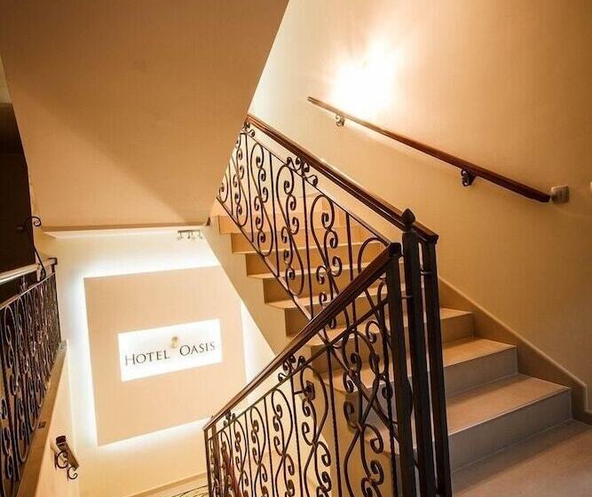 هتل Oasis