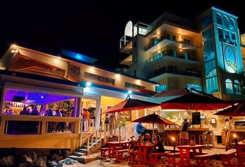 هتل Cane Garden Bay Beach