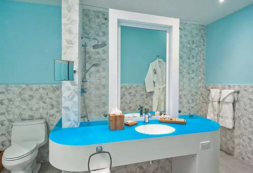 هتل Cane Garden Bay Beach