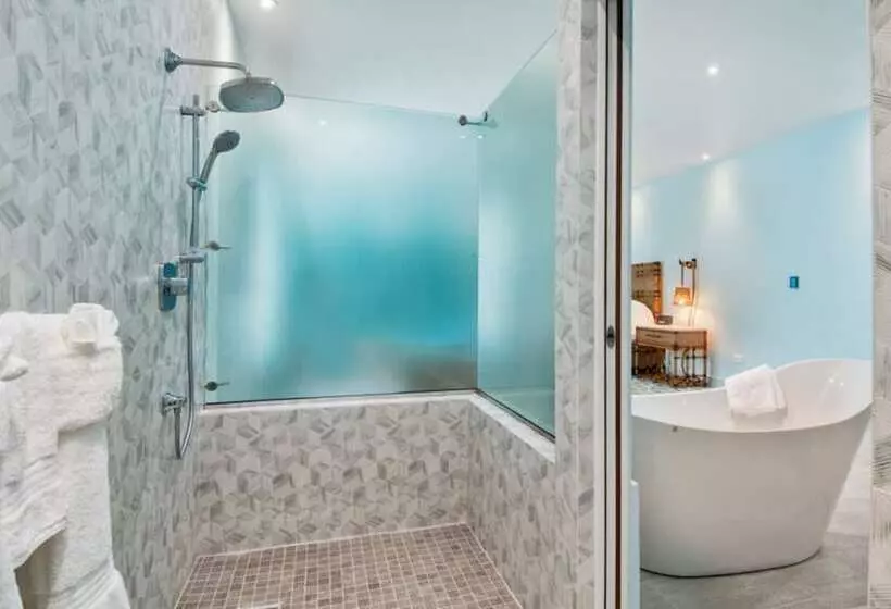 هتل Cane Garden Bay Beach