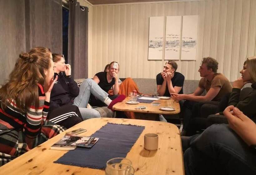 호텔 Soltun Soldatheim & Ungdomssenter