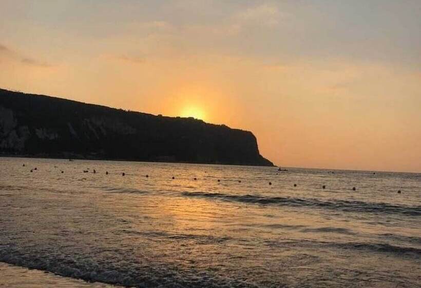 Theodos Lodge Hotel By Hansa